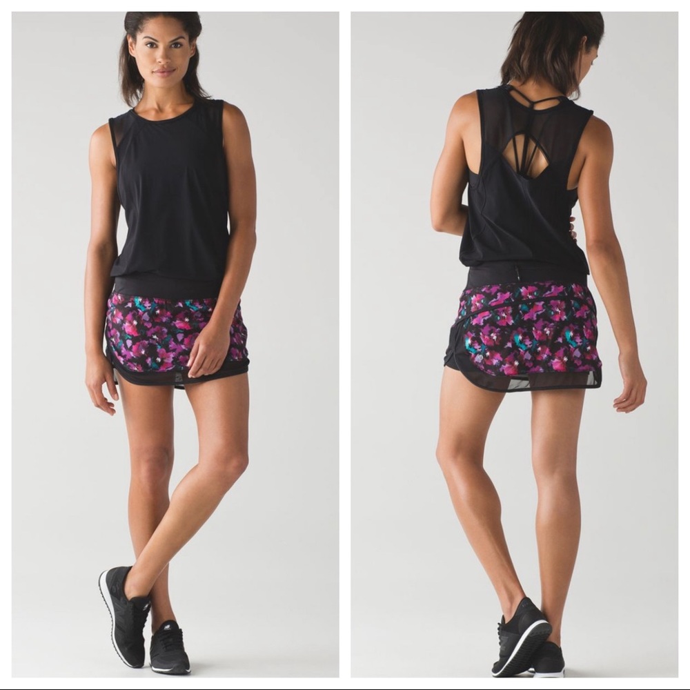 EUC Lululemon Hotty Hot Midnight Bloom Skirt 4
